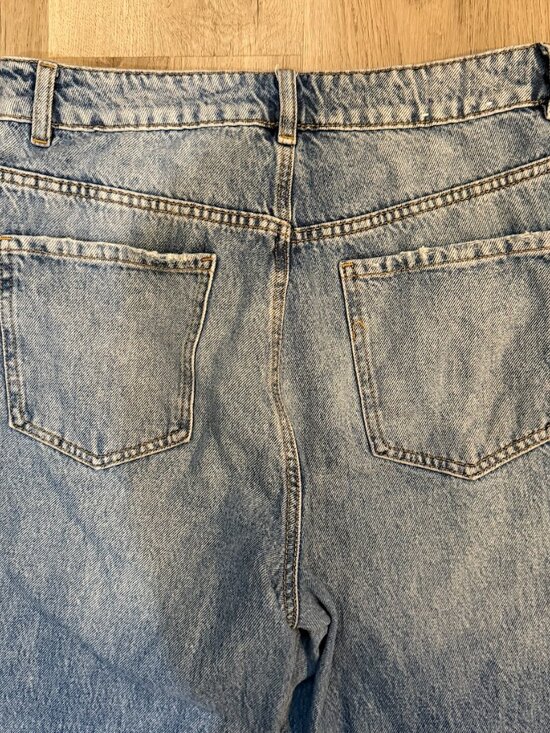 Garage 90s Straight Distressed Cropped Jeans Size 9 - Picture 5 of 7